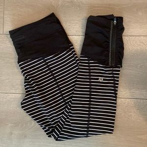 Lulu lemon black and white striped leggings
